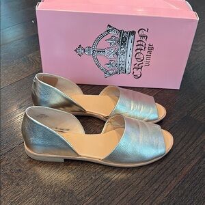 Crown Vintage Gold Flats Sleek D'Orsay Design. Wore one time in the house.
